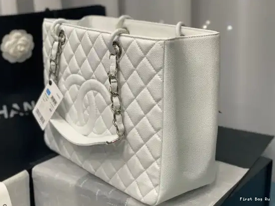 First Bag Ru CHANEL BAG TOTE 0604